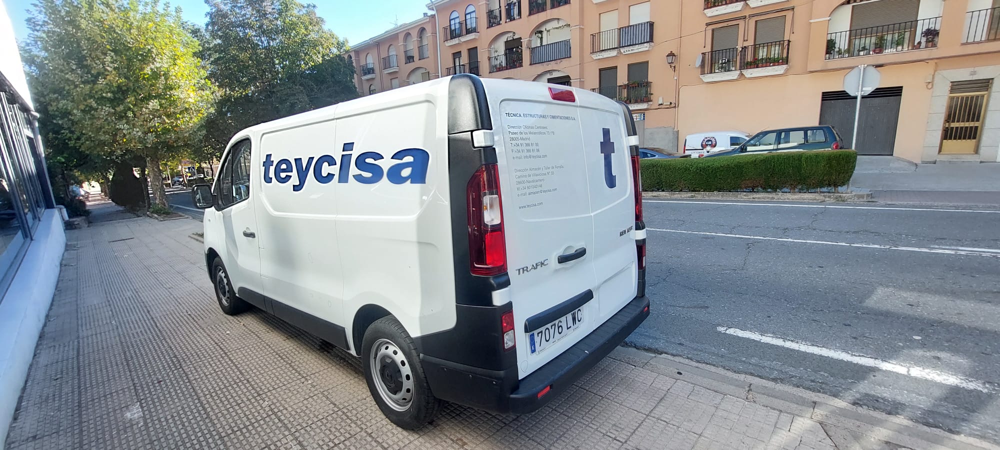 Renault Trafic 2.0 120cv foto 4